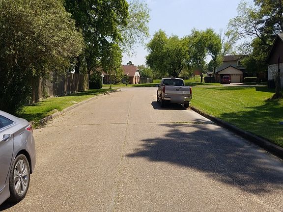 5th image of 12722 Saint Alban Ct