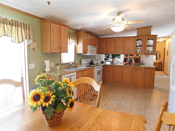 2nd image of 12 Blackbird Ct
