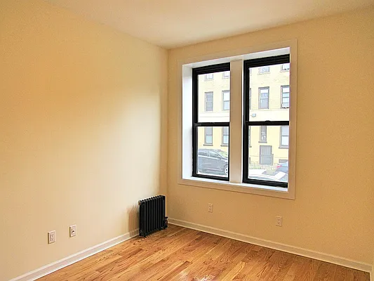Rented by Compass | media 9