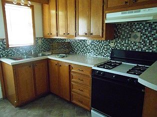 Kitchen backsplash