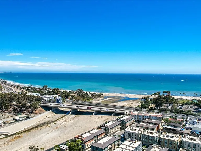 1207 Doheny Way — Photo 52