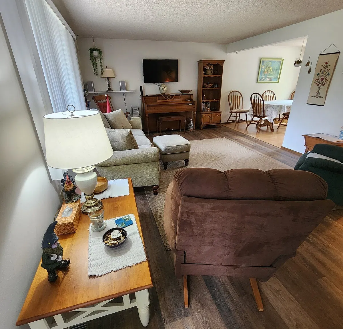 3 bed, 1.5 bath, 1456 sqft, $1,800 — Photo 4