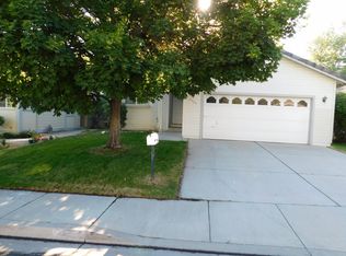 5002 Canyon Run Dr, Sparks, NV 89436