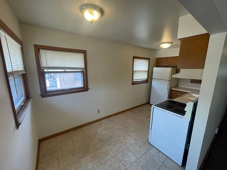 9736 W Oklahoma Ave. (4 Unit) — Photo 5
