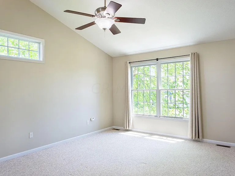 7492 Fairfield Lakes Dr — Photo 17