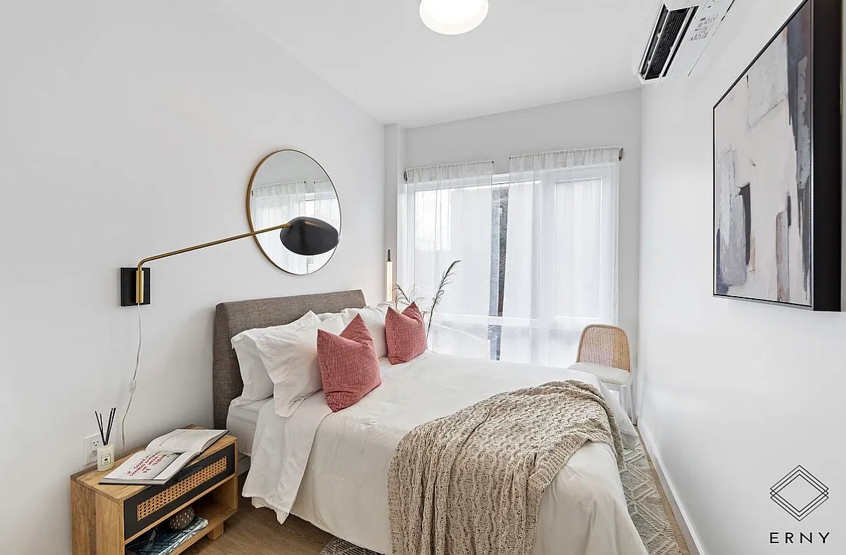 333 Linden Boulevard — Photo 4