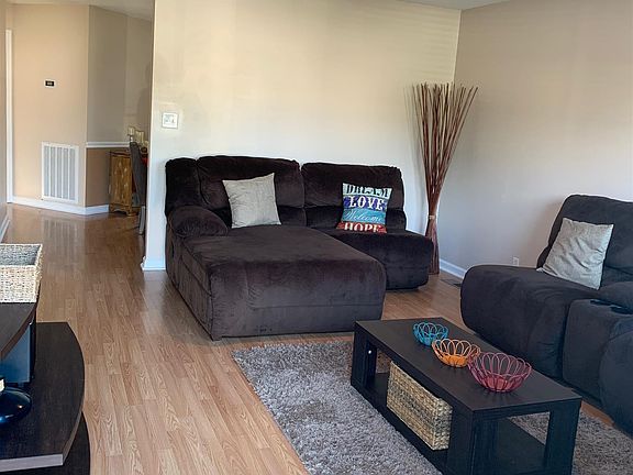 2nd image of 1046 Roedeer Dr