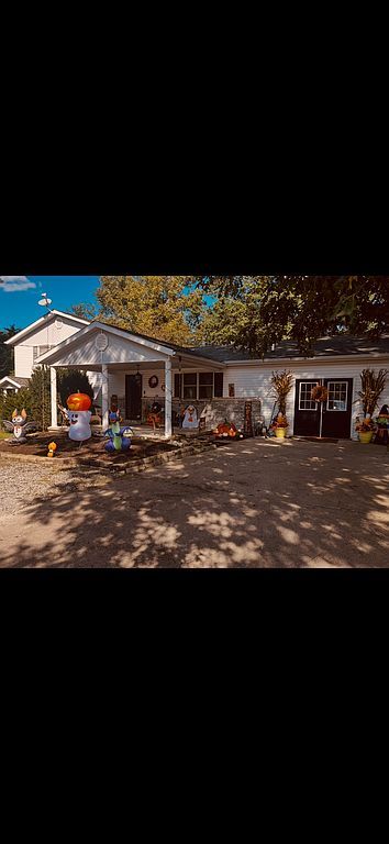306 N Smith St - Property Image