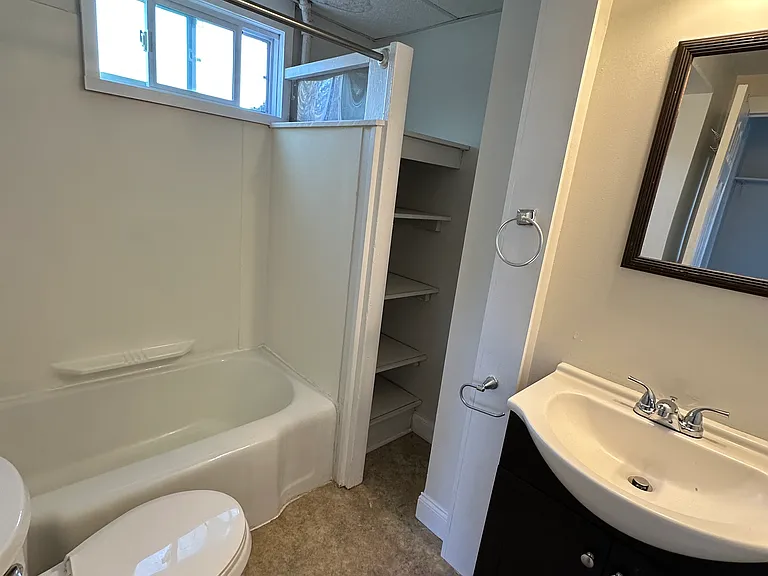 111 Mortimer St #1 — Photo 10
