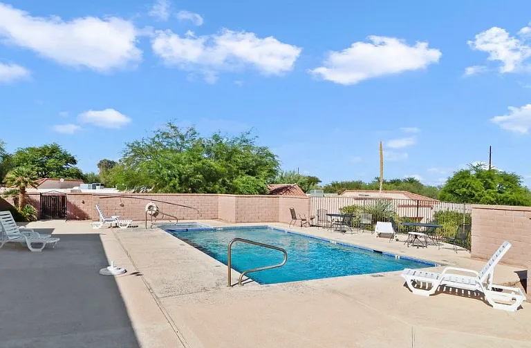 1564 N Paseo La Tinaja — Photo 35
