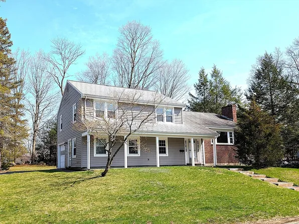 1 Louise St, Maynard, MA 01754