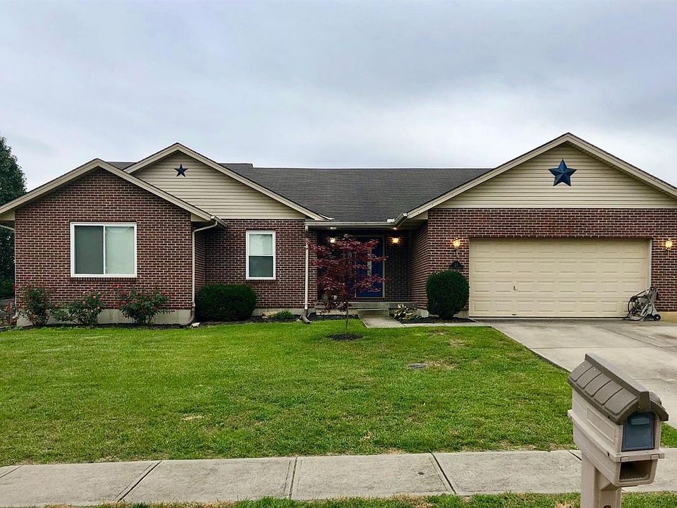 1st image of 23 Forest Pond Dr