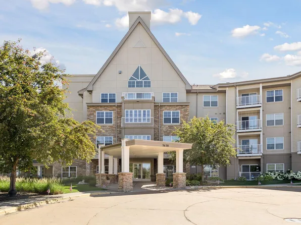 5650 Boone Ave N APT 112, New Hope, MN 55428