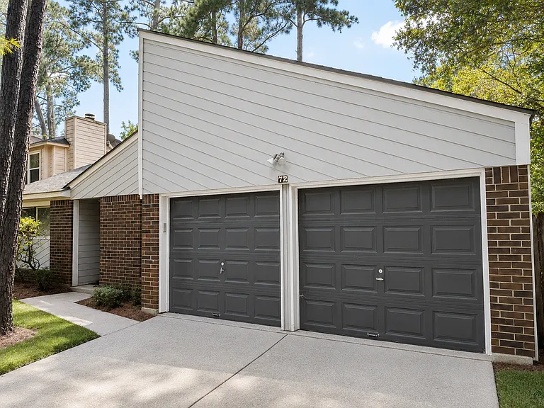 72 Trummel Ct — Photo 2
