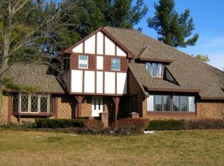4271 Burning Bush Dr, Okemos, MI 48864