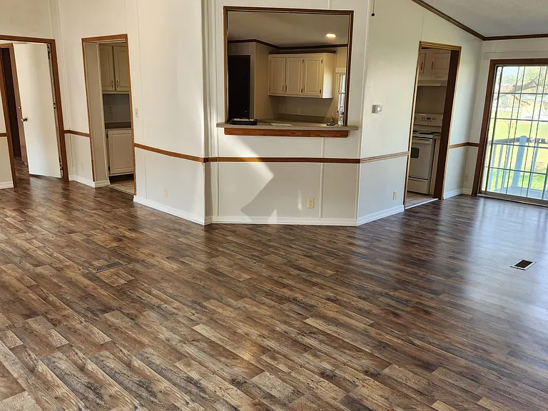 150 Lone Star Ln — Photo 4