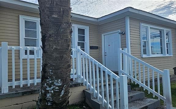 2nd image of 3001 Marigny St