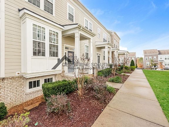 2nd image of 345 Kara Ln