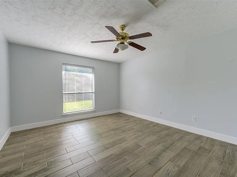 7506 Stone Pine Ln — Photo 11