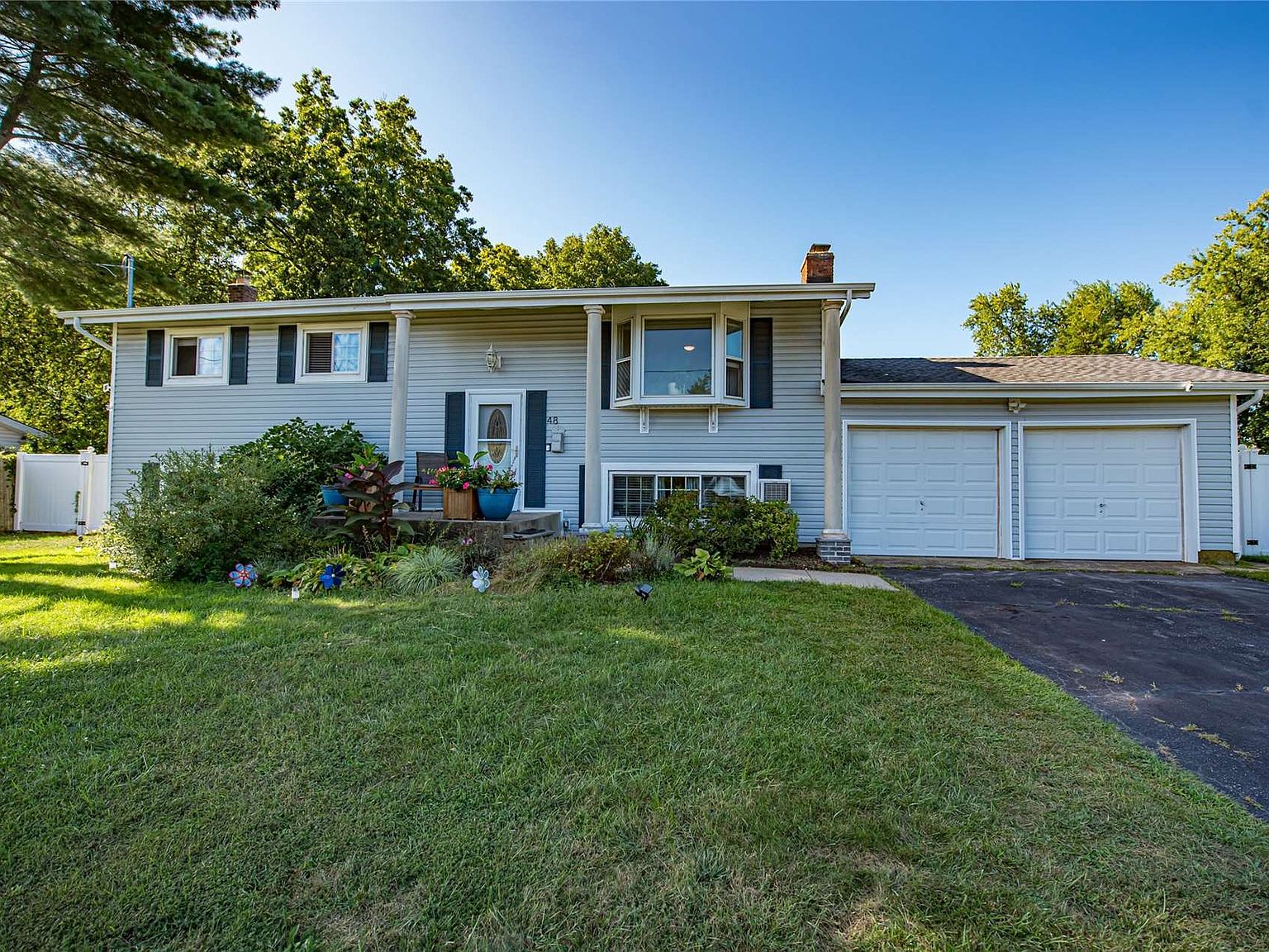 48 Clearview Drive, Wheatley Heights, NY 11798 Zillow