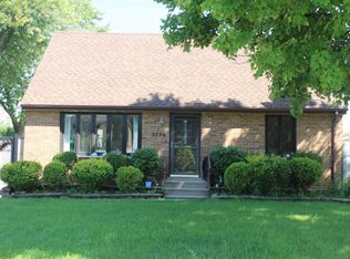 7736 Suburban Ln, Bridgeview, IL 60455