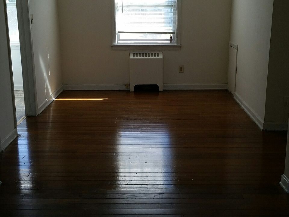1st image of 4027 Rocky River Dr APT 24