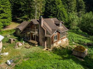 468 Redmond Rd, Eureka, CA 95503