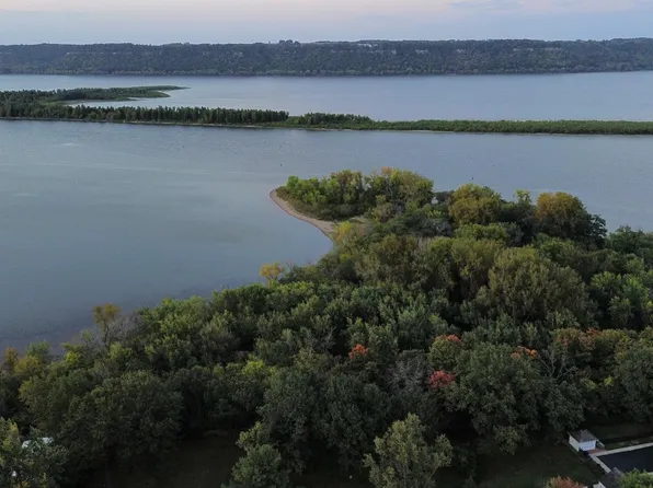 30155 Lakeview Ave, Red Wing, MN 55066