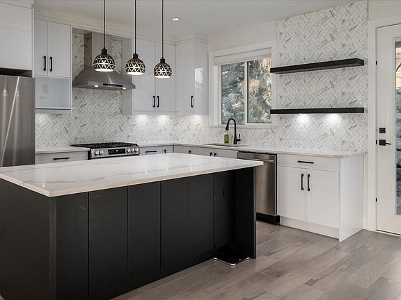 5th image of 151 Sunview Rd