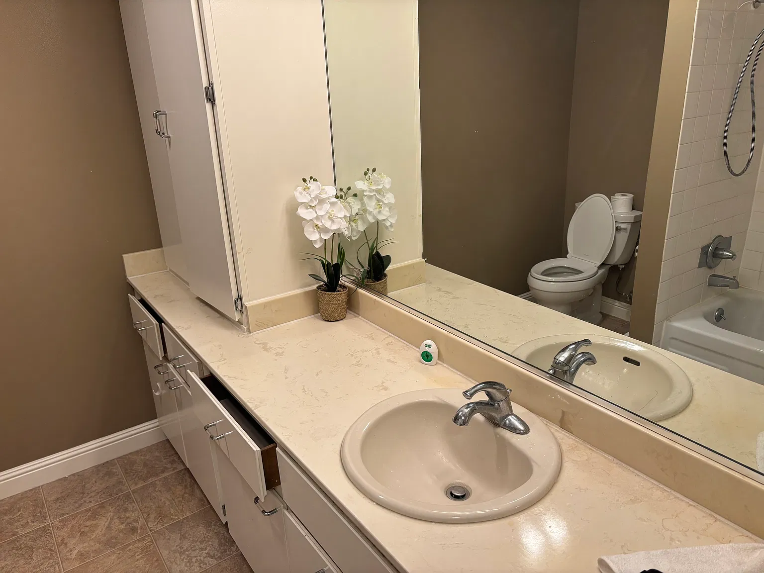 151 Buckingham Dr — Photo 2