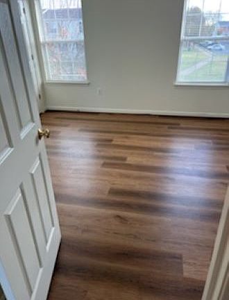 5th image of 134 Surrey Club Ln
