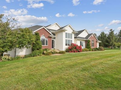 2492 River Run Rd, Cedar Rapids, IA, 52411