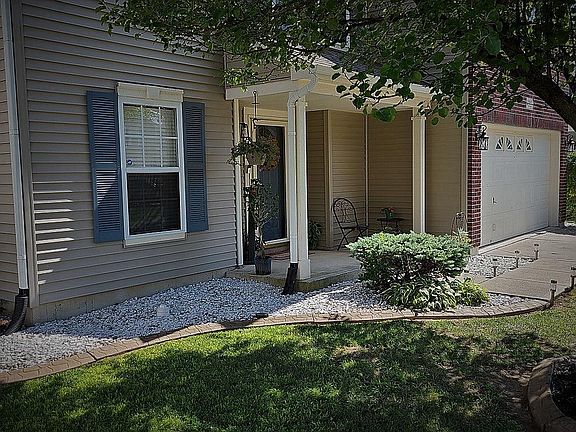3rd image of 10857 Emery Dr