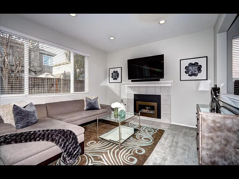 8751 Arbor St — Photo 10