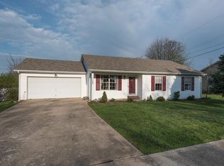 1126 Southpoint Dr, Georgetown, KY 40324