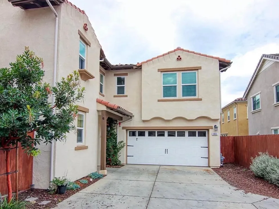1951 Blue Sage Ln