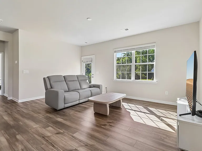 250 Backspin Dr — Photo 5