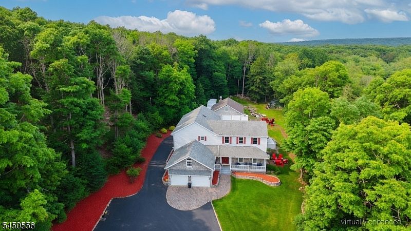 1st image of 200 Longhouse Dr