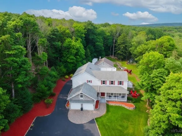 200 Longhouse Dr, West Milford Twp., NJ 07421