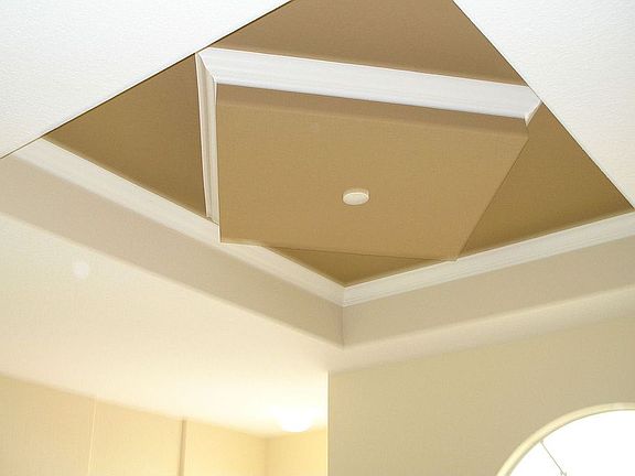 11 Foot Tray Ceilings with Decorator molding