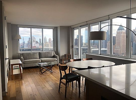 1st image of 560 W 43rd St APT 43