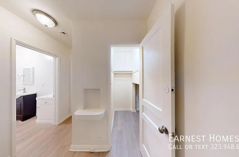 127 N Doheny Dr #1 — Photo 12