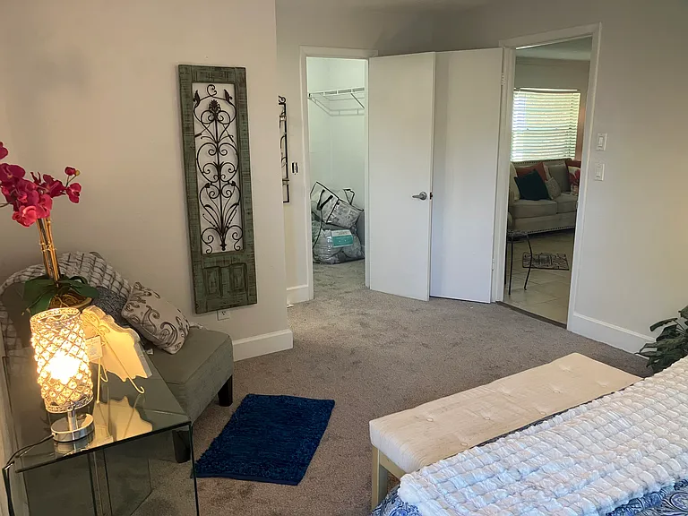 1067 York Way — Photo 15