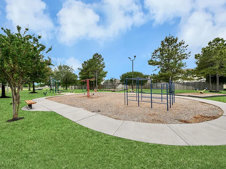 19215 Terra Forest Ct — Photo 46