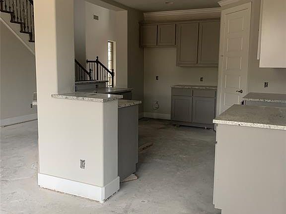 4th image of 274 Redwood Dr