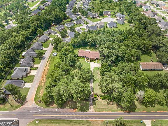 4th image of 442 Langston Rd