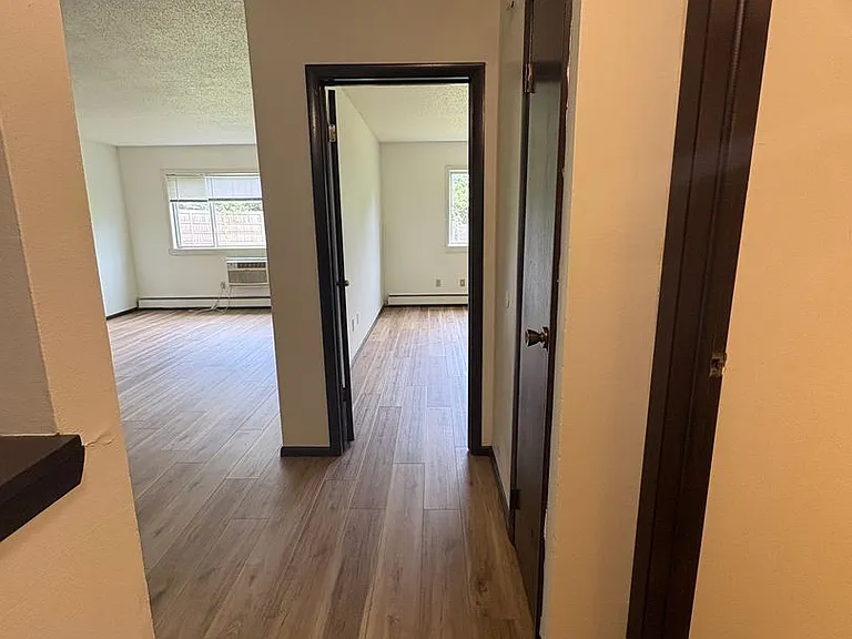 791 Russell Rd — Photo 4