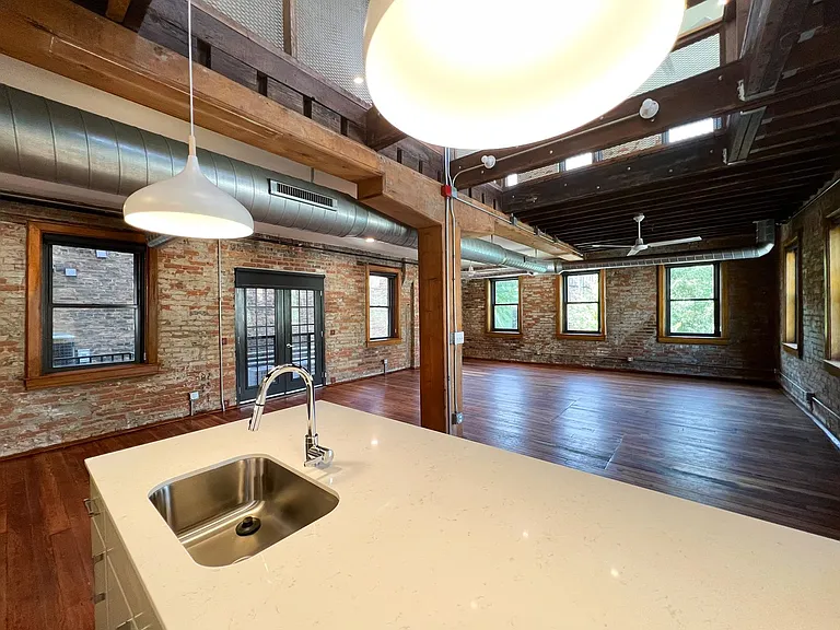 209 Woodward St — Photo 15