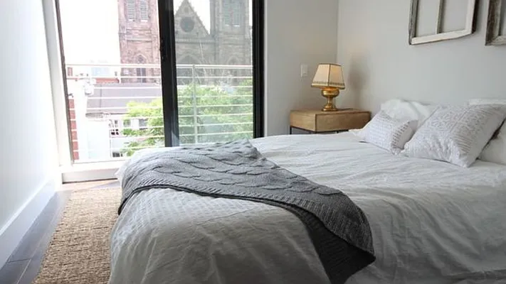 Rented by Nooklyn NYC LLC | media 101