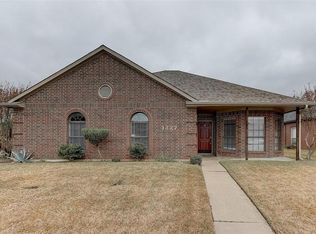 1327 Falcon Dr, Lewisville, TX 75077